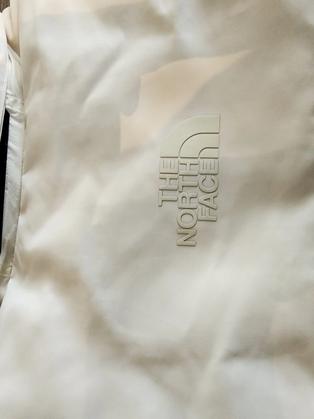 The North Face Men's Remastered Nupste Puffer Jacket in White Dune (L)